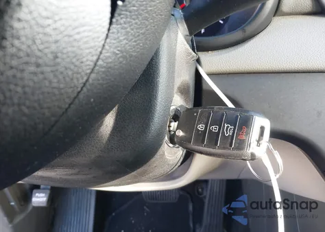 2017 Kia Sportage Lx z USA, uszkodzony, nr VIN KNDPMCAC4H7204123